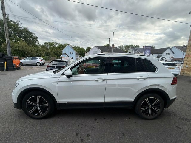 Volkswagen Tiguan Tdi Se Navigation Suv DP67LZG White #5