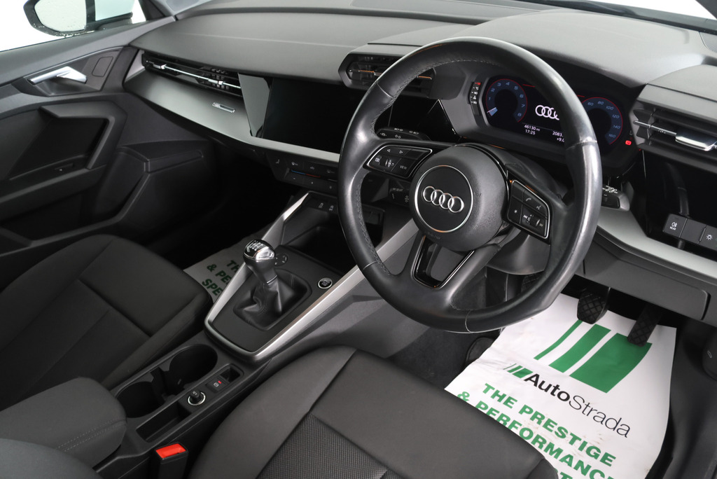 Audi A3 Sportback Tfsi Technik GY70PYS White #2