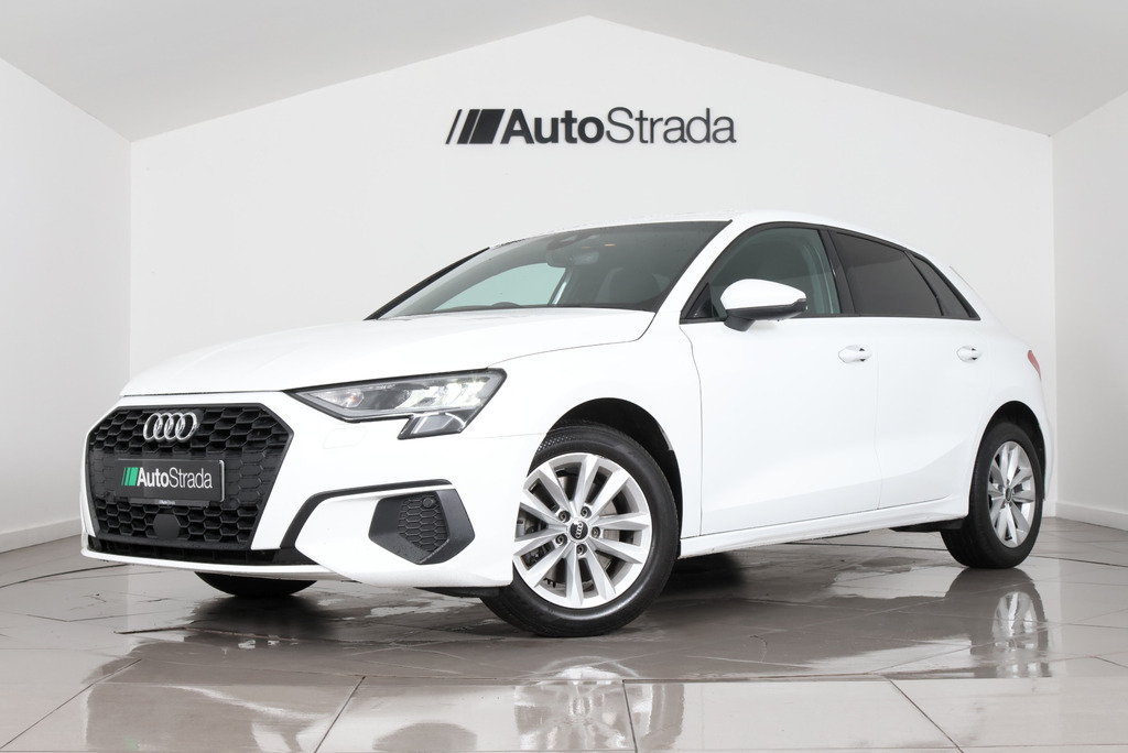 Audi A3 Sportback Tfsi Technik GY70PYS White #4