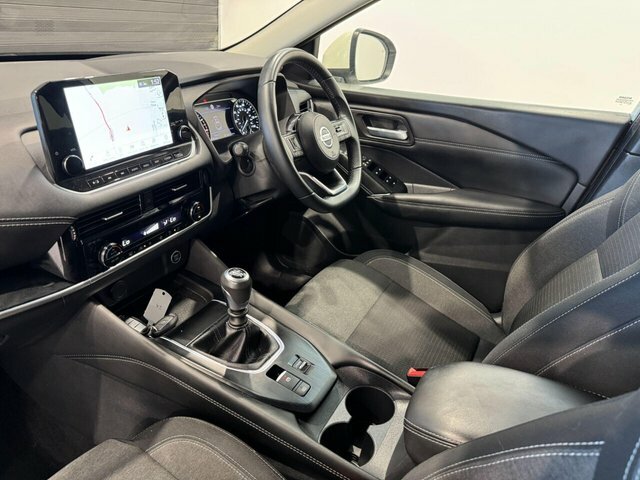 Nissan Qashqai Dig-t Mhev N-connecta Euro BG22JPV White #2