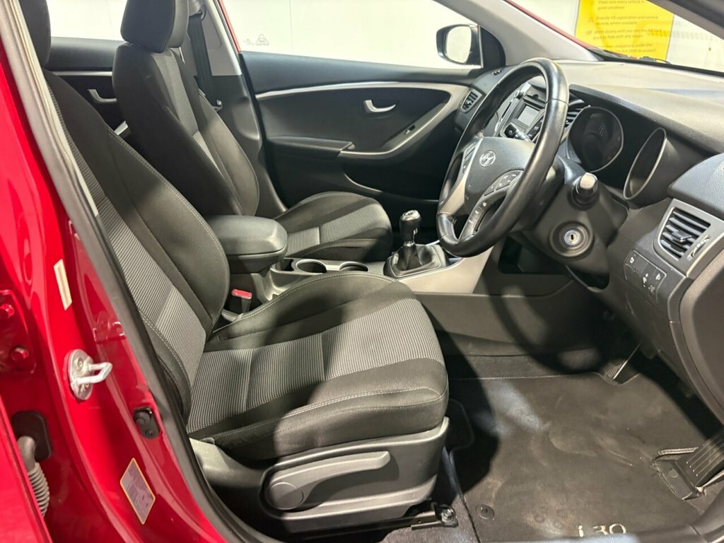 Hyundai I30 1.4L Active Red #6