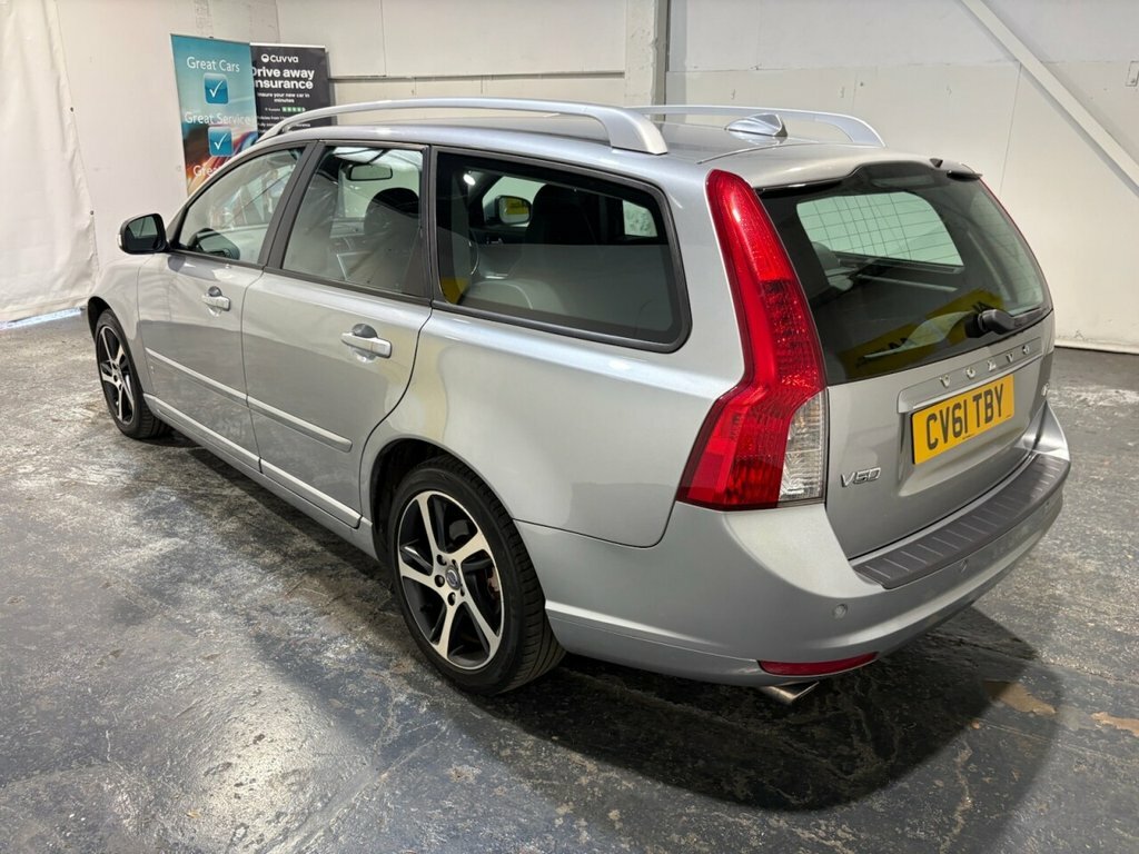 Volvo V50 2L Se Lux Edition Silver #2