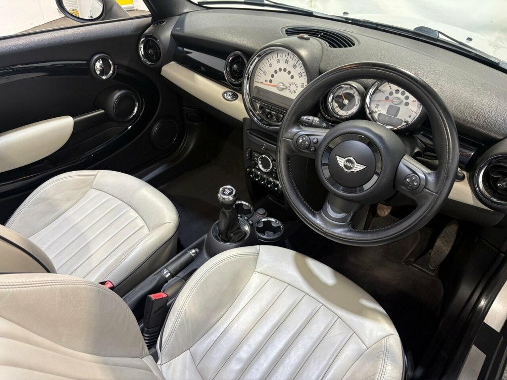 Mini Convertible 1.6L Cooper D Soho Silver #3
