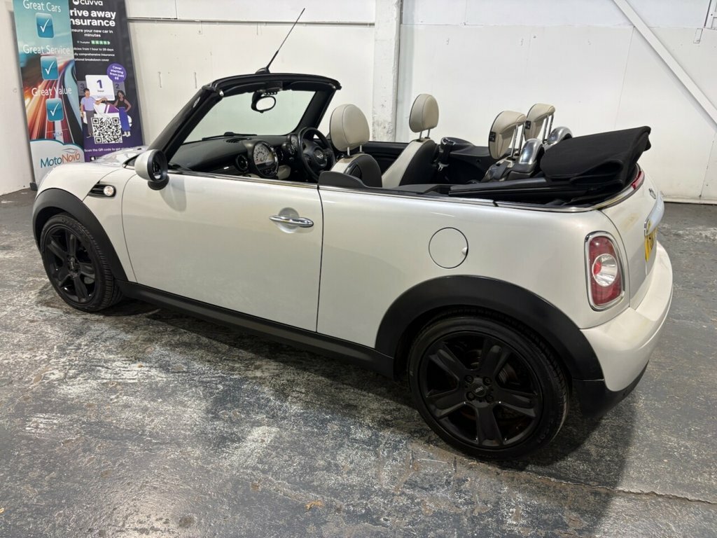 Mini Convertible 1.6L Cooper D Soho Silver #2