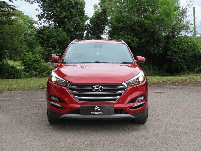 Hyundai Tucson Automatic NX67XWE Red #2