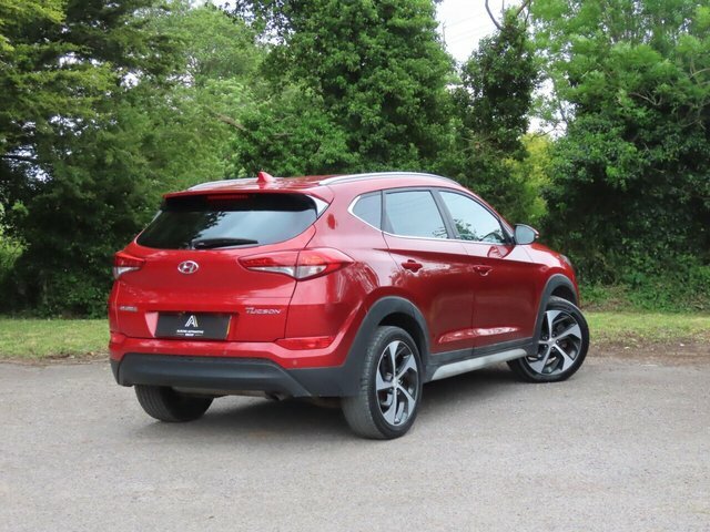 Hyundai Tucson Automatic NX67XWE Red #4