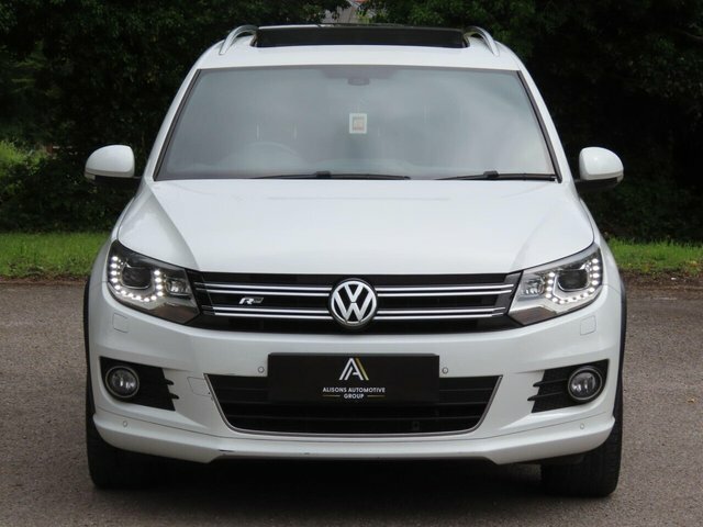 Volkswagen Tiguan Tiguan R Line Tdi Bluemotion Technology 4Motion EG15FZK White #3