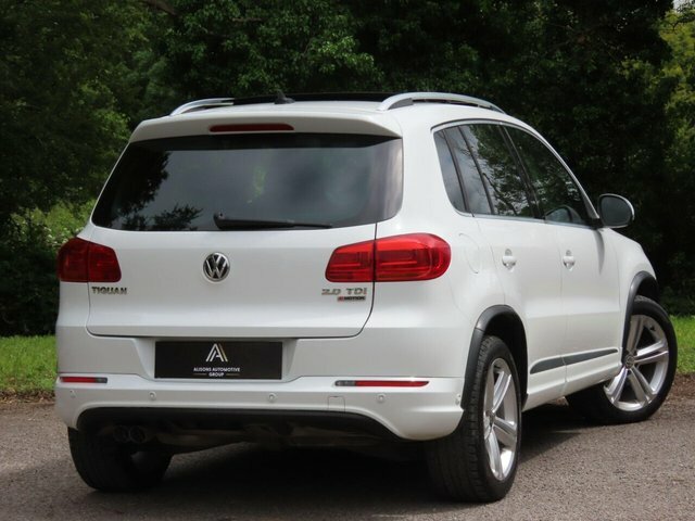 Volkswagen Tiguan Tiguan R Line Tdi Bluemotion Technology 4Motion EG15FZK White #5
