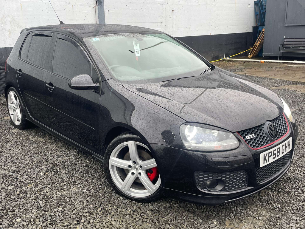 Volkswagen Golf Gti Pirelli Black