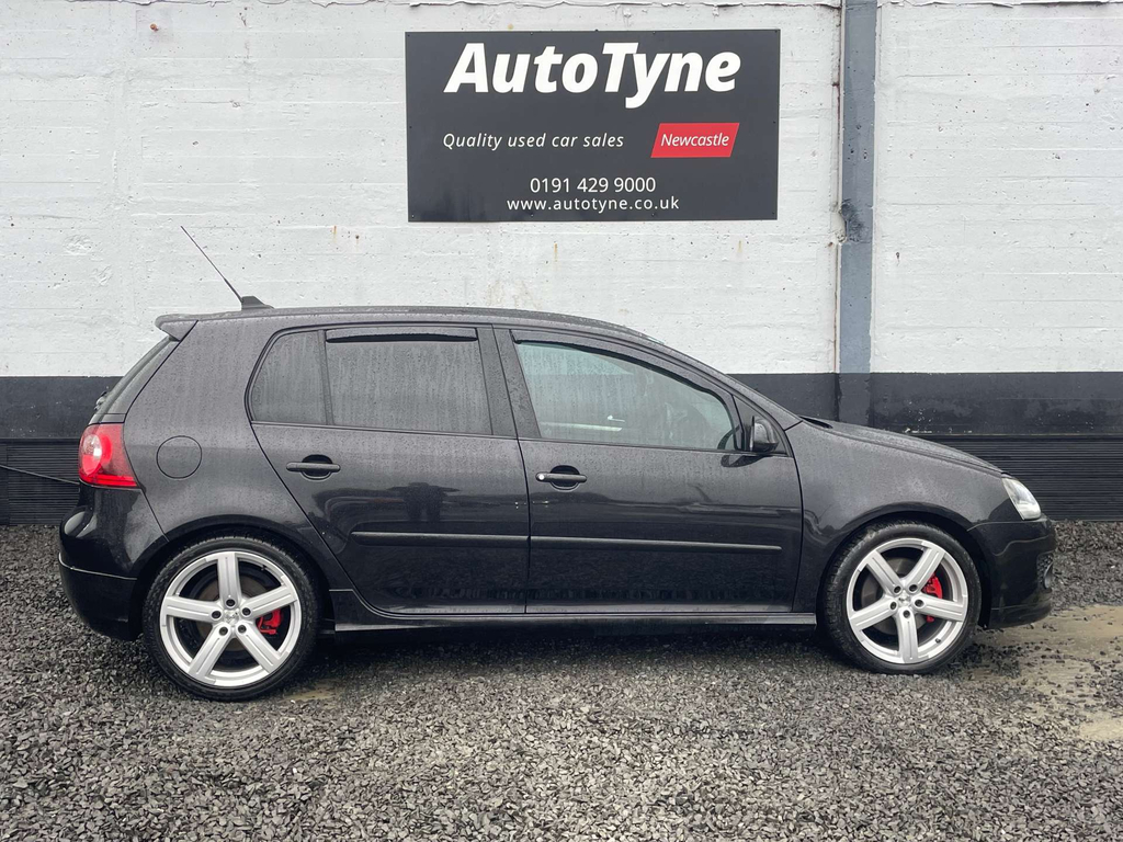 Volkswagen Golf Gti Pirelli Black #6