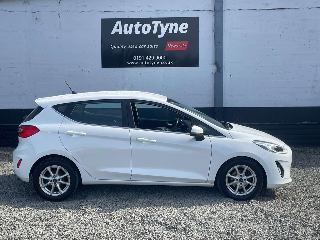 Ford Fiesta Zetec T HT67DHG White #4