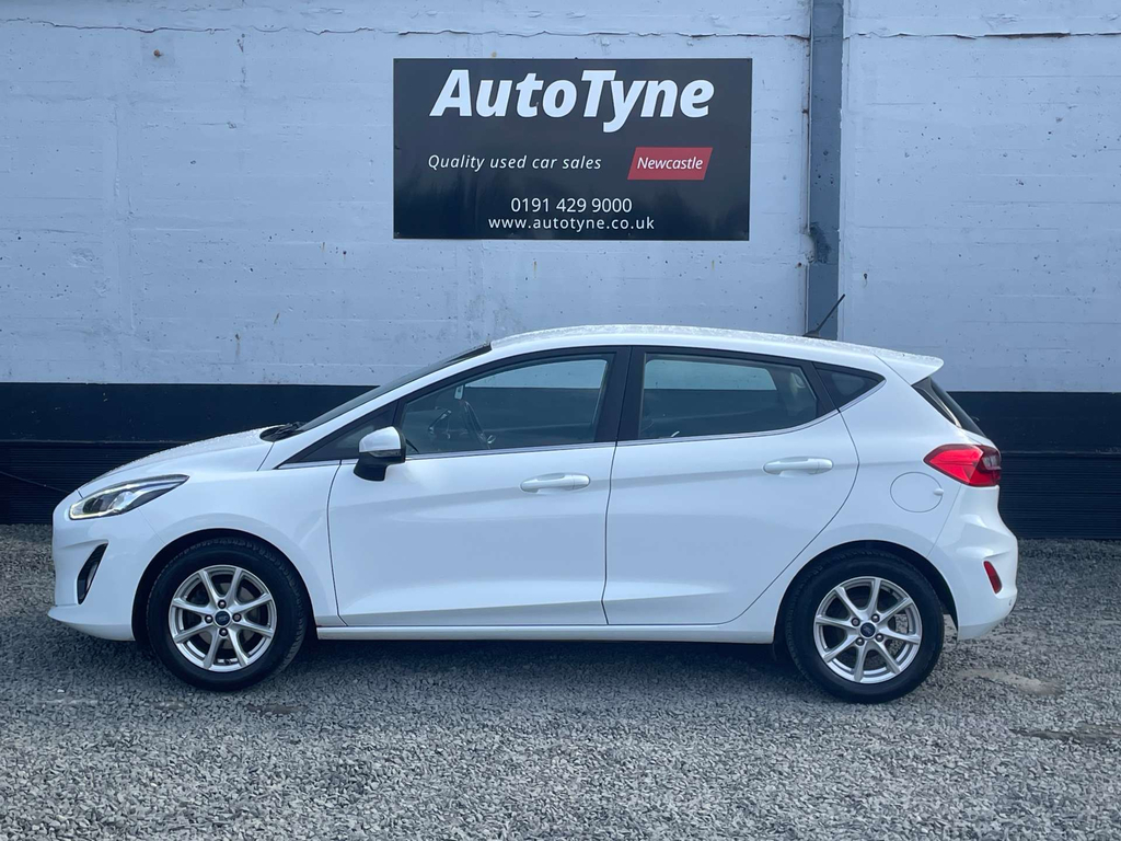 Ford Fiesta Zetec T HT67DHG White #5