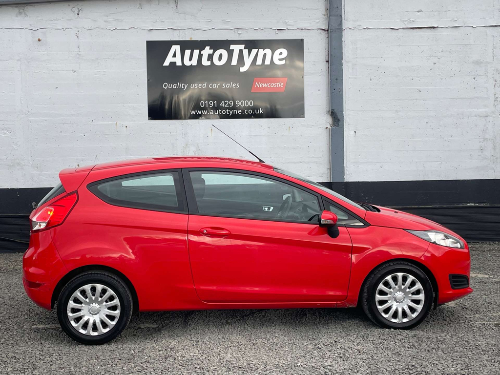 Ford Fiesta 1.25 Style Hatchback Euro 5  #4