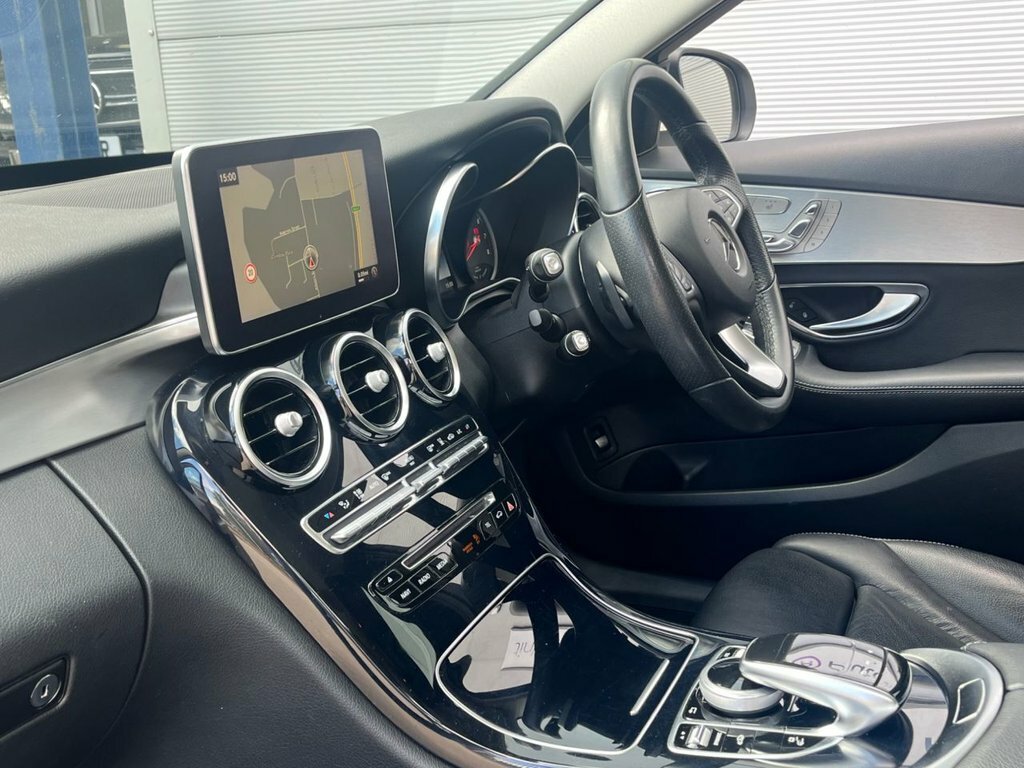 Mercedes-Benz C Class 2L Sport KU66JTV White #5