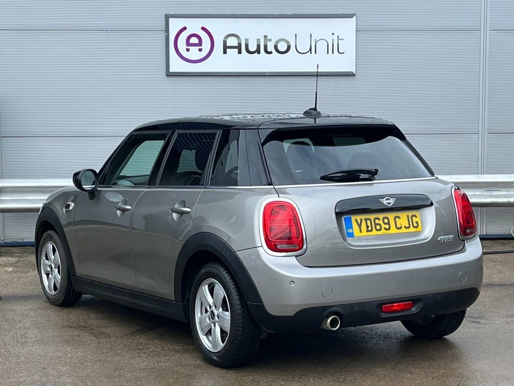 Mini Hatch 1.5L Cooper Classic YD69CJG Silver #3