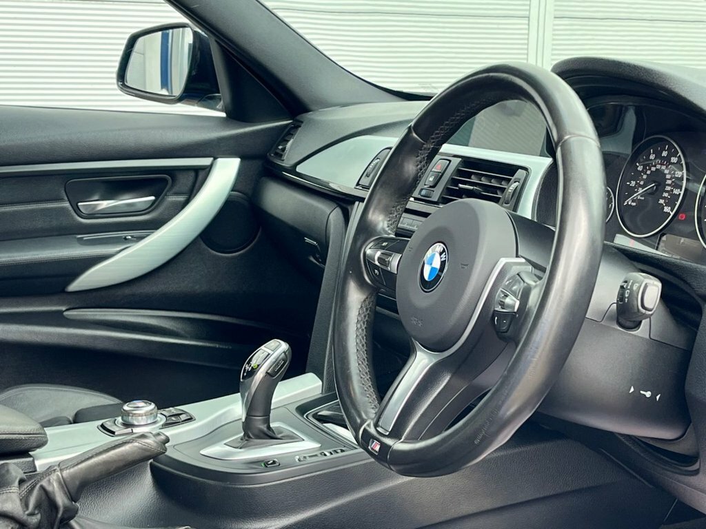 BMW 3 Series Estate FH13AOG Blue #5