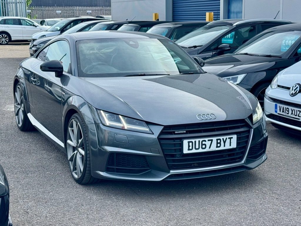 Audi TT 2L Black Edition Grey