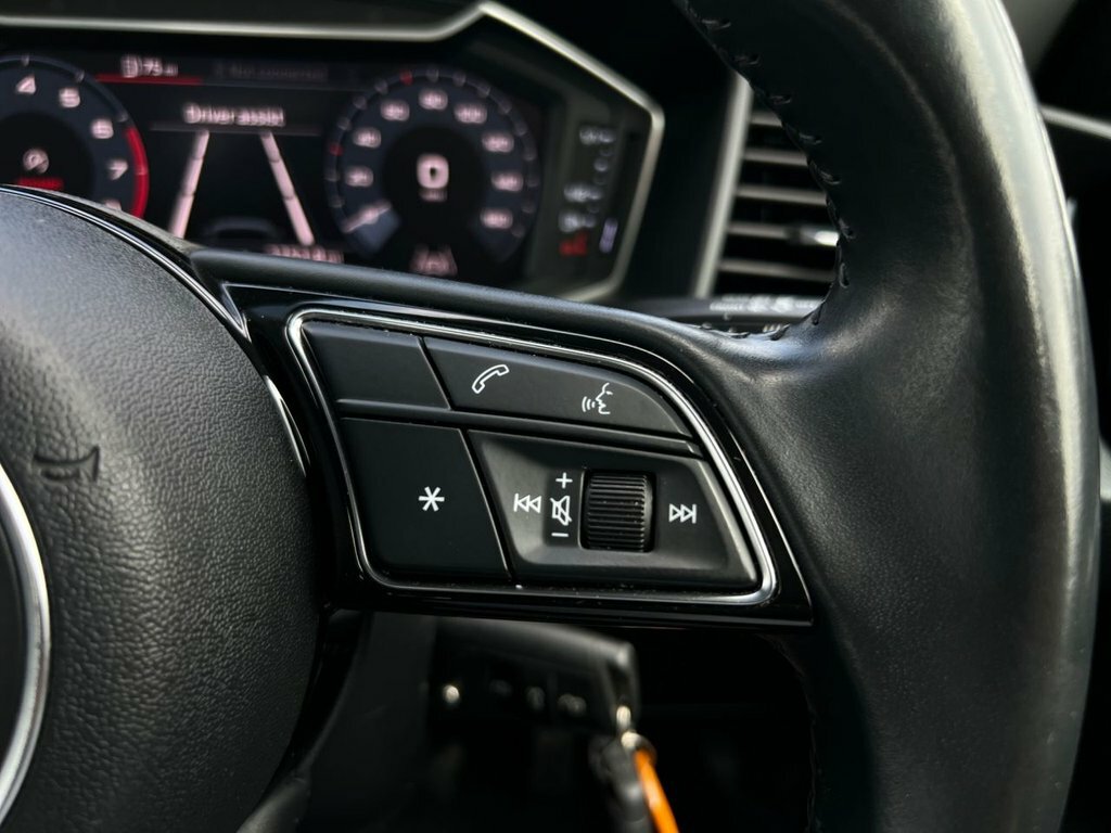 Audi A1 1L Sport PK69ZCV Black #5