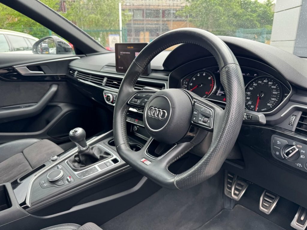 Audi A4 1.4L Black Edition YK17PMD White #2