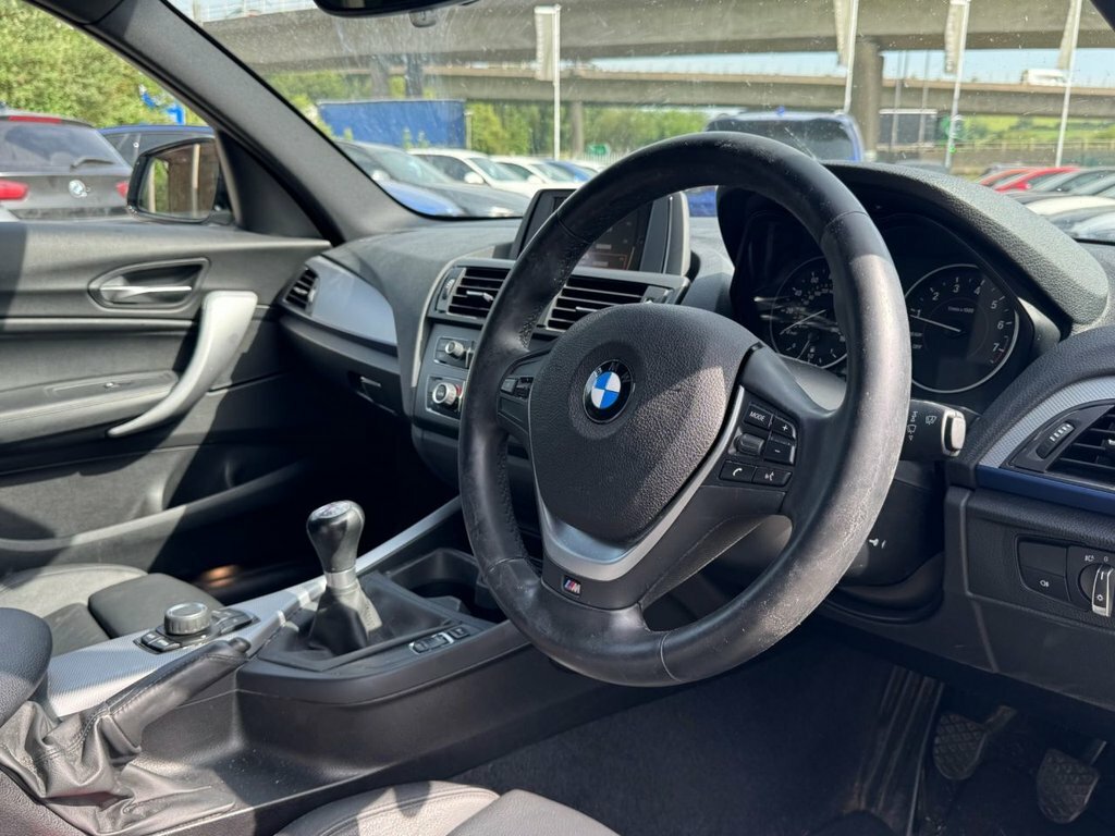 BMW 1 Series 3L Null EA63MKC White #5