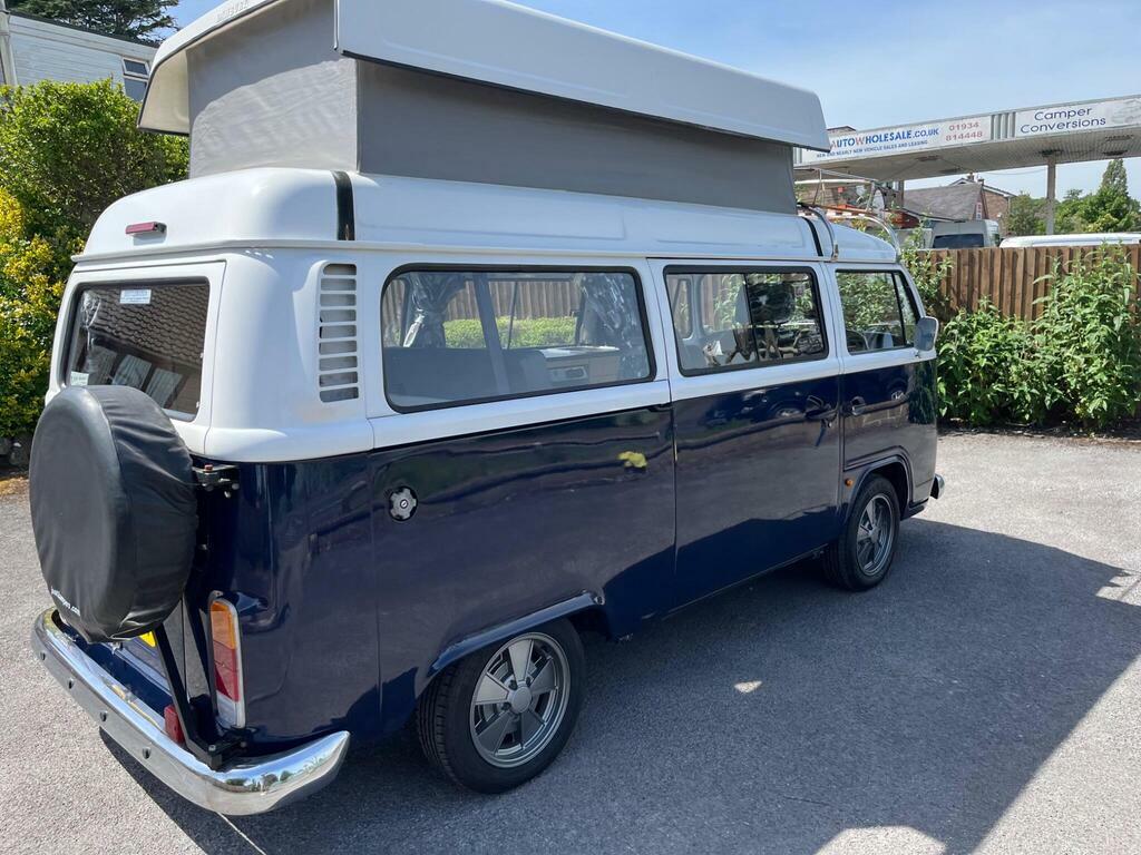 Volkswagen  Petrol Blue #23