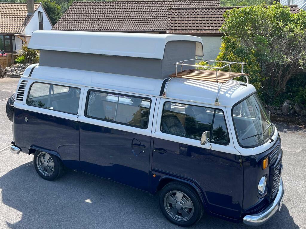 Volkswagen  Petrol Blue #32