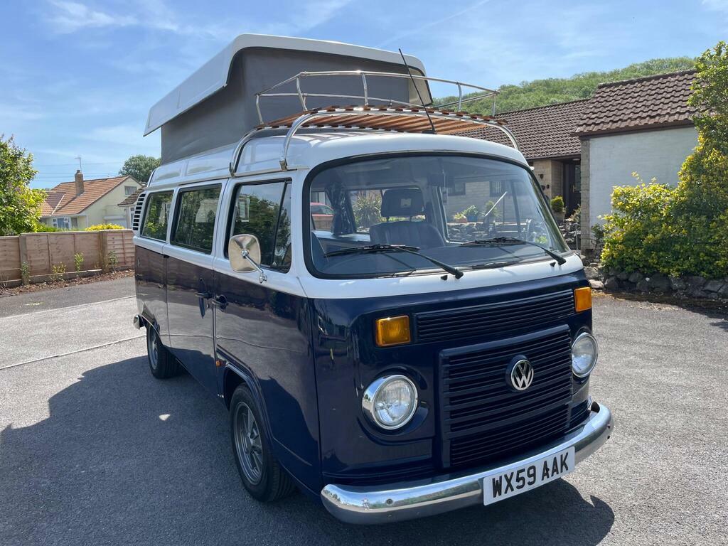 Volkswagen  Petrol Blue #3