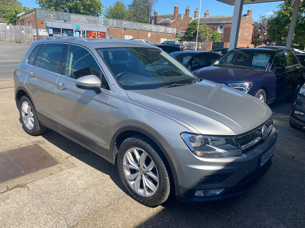 Volkswagen Tiguan 2.0 Tdi Bluemotion Tech Se Navigation Euro 6 Ss EK16XGX  #4