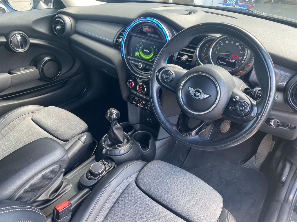 Mini Hatch 1.5 Cooper D Euro 6 Ss YR66HBL Black #3
