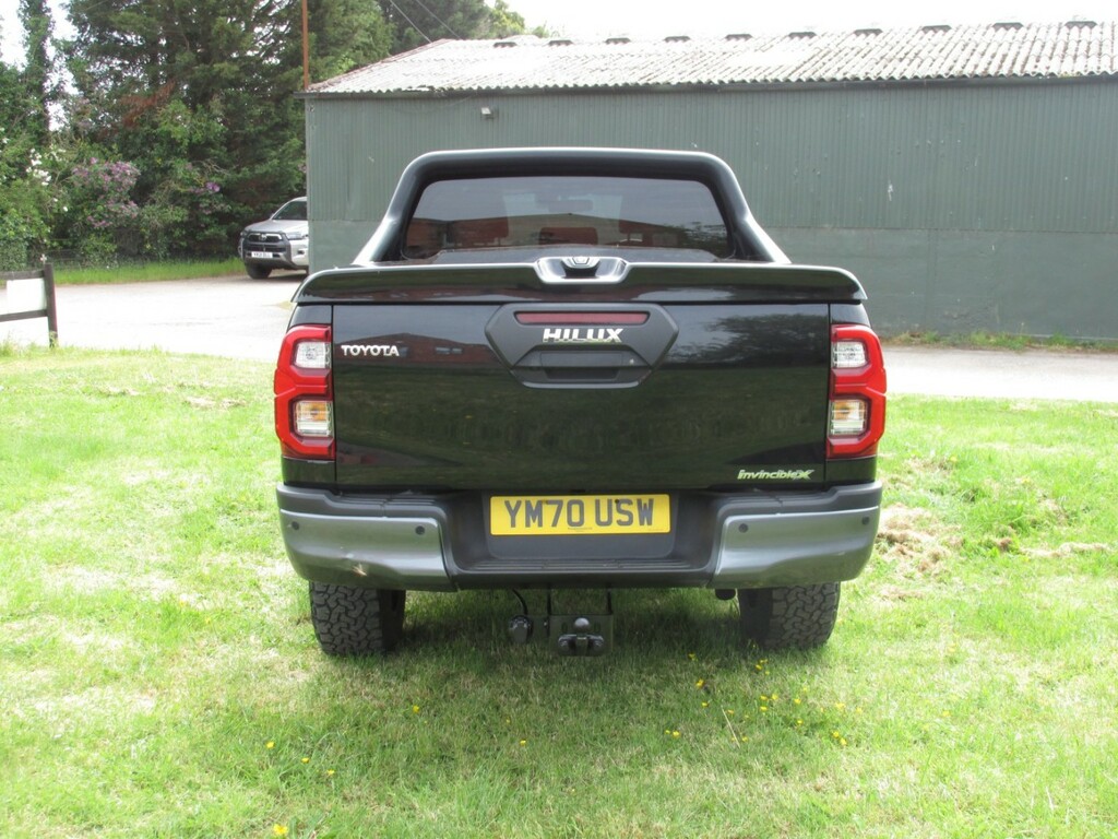 Toyota HILUX 2.8 Invincible X D4d 4Wd Black #6