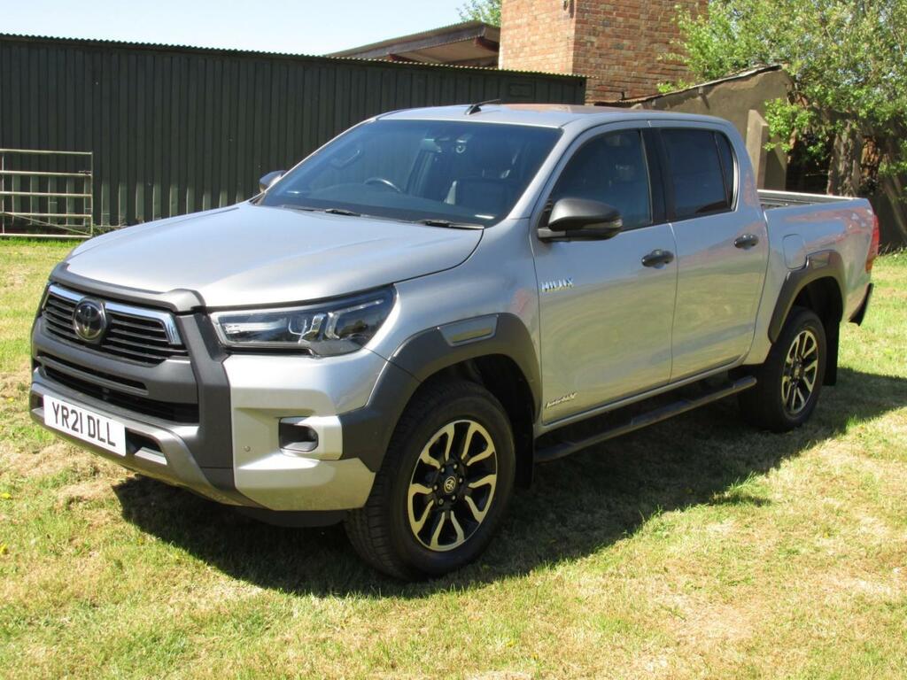 Toyota HILUX Invincible X 4X4 2.8 D-4d Dcb YR21DLL Silver #3