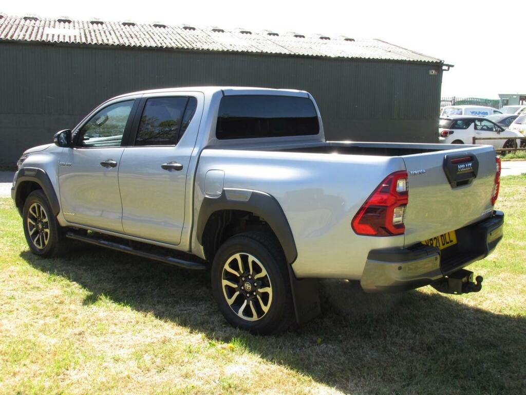 Toyota HILUX Invincible X 4X4 2.8 D-4d Dcb YR21DLL Silver #5