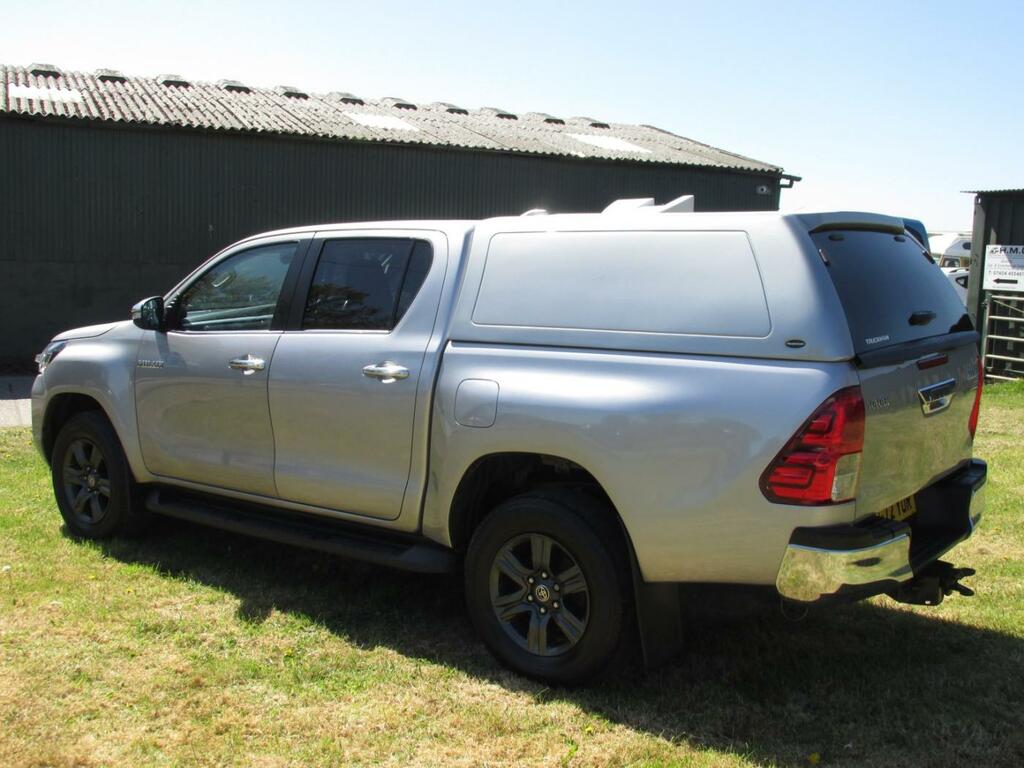 Toyota HILUX Icon 4X4 2.4 D-4d Dcb Silver #5