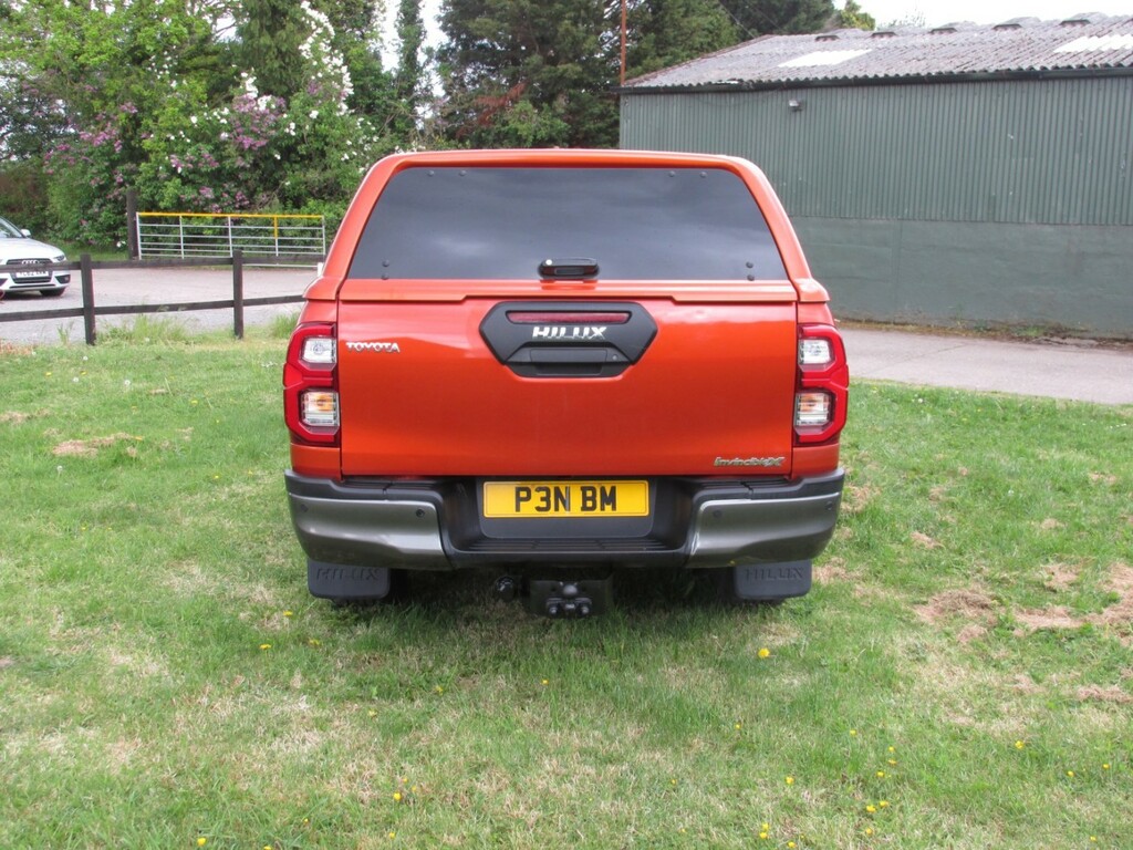 Toyota HILUX Invincible X 2.8 D4d 4X4 D-4d Dcb P3NBM Orange #6