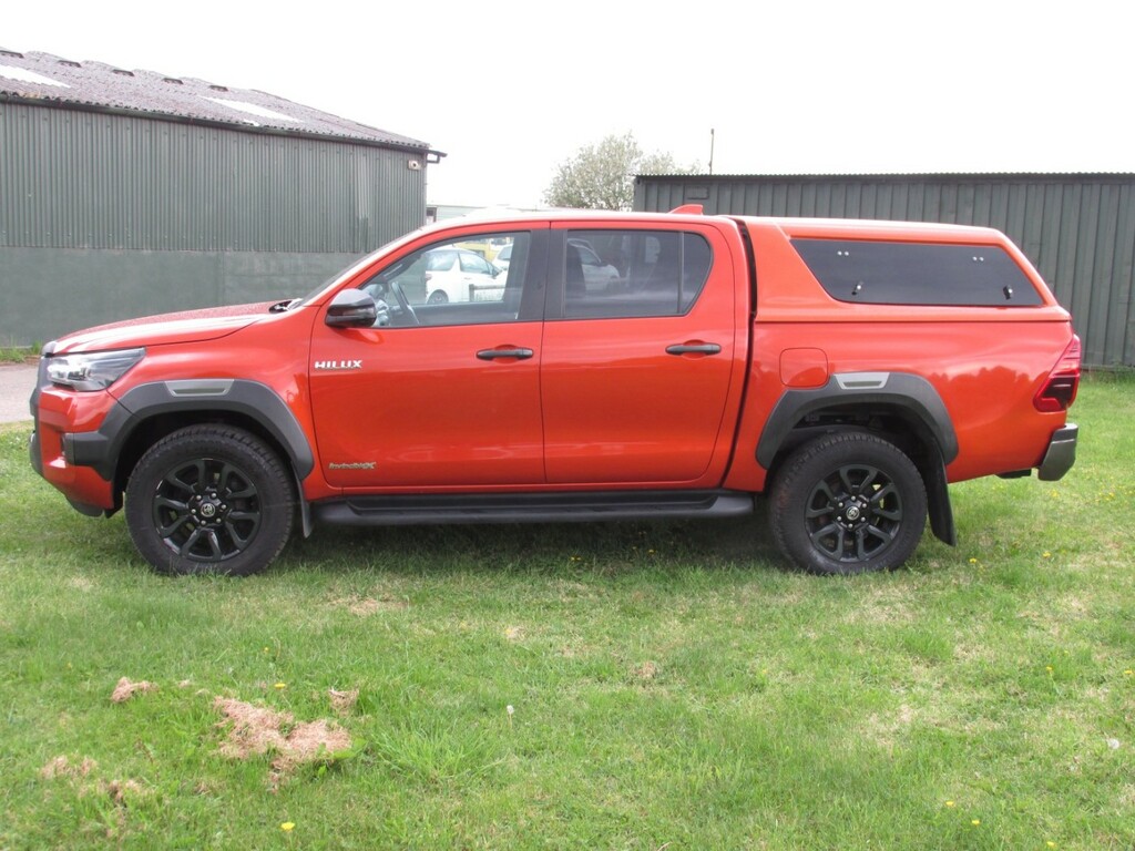 Toyota HILUX Invincible X 2.8 D4d 4X4 D-4d Dcb P3NBM Orange #4