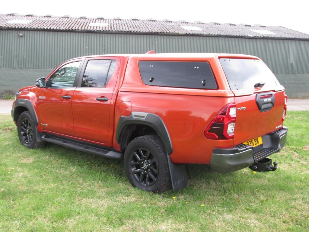 Toyota HILUX Invincible X 2.8 D4d 4X4 D-4d Dcb P3NBM Orange #5