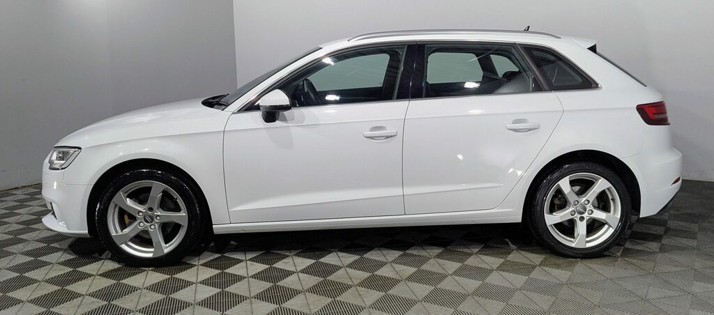 Audi A3 35 Tfsi Sport S Tronic YF19LUH White #2
