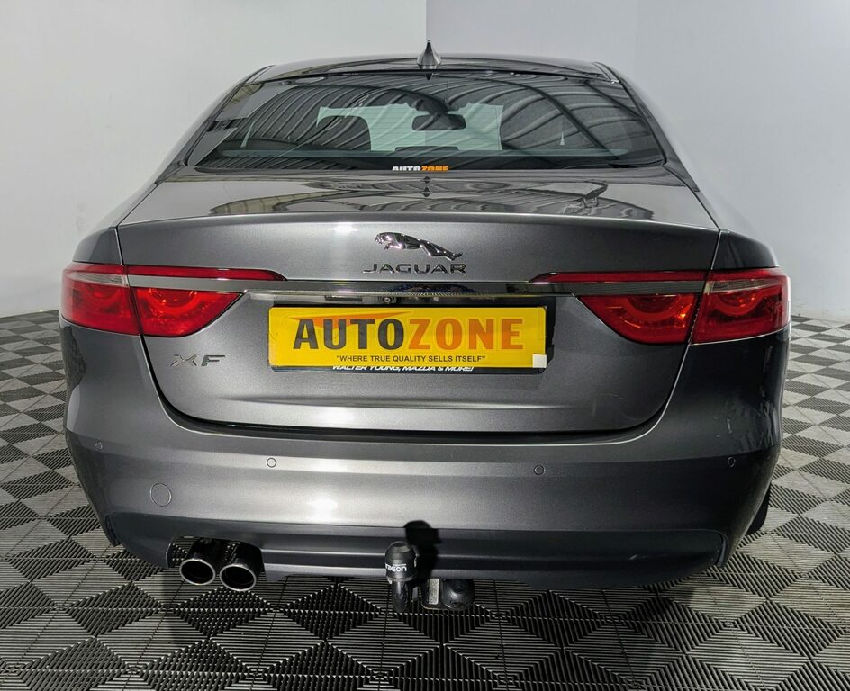 Jaguar XF 2.0D 180 Portfolio CF17DSO Grey #6