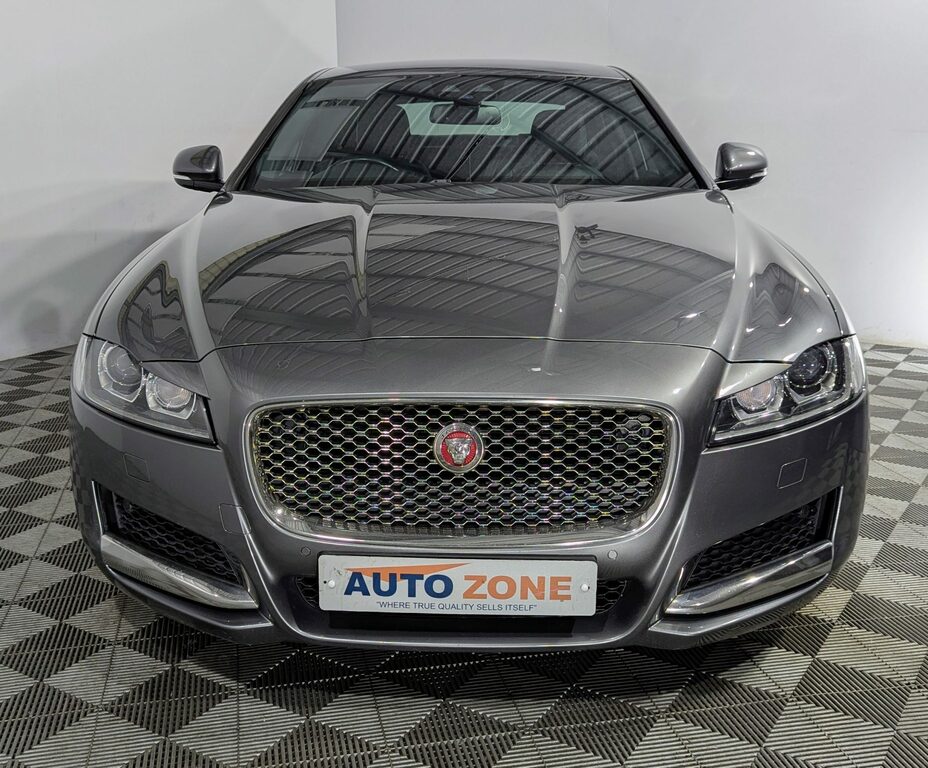 Jaguar XF 2.0D 180 Portfolio CF17DSO Grey #2