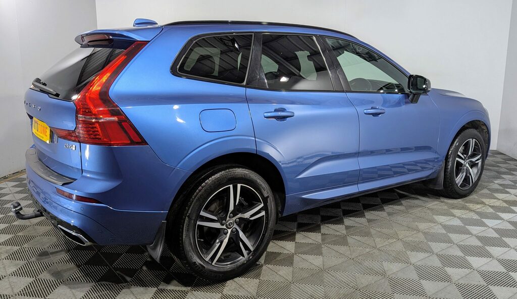 Volvo XC60 2.0 D4 R Design Geartronic YN20PVO Blue #4