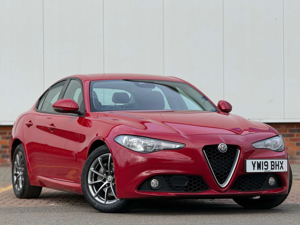 Alfa Romeo Giulia Super Td Red