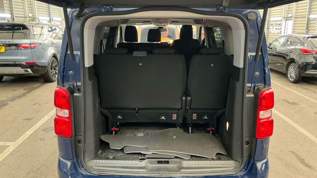 Toyota Verso D-4d L1 Shuttle 120 Grey #13