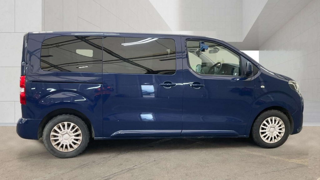 Toyota Verso D-4d L1 Shuttle 120 Grey #11