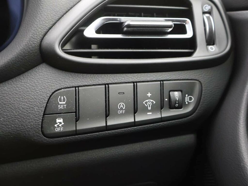 Hyundai I30 I30 Premium Mhev Silver #23