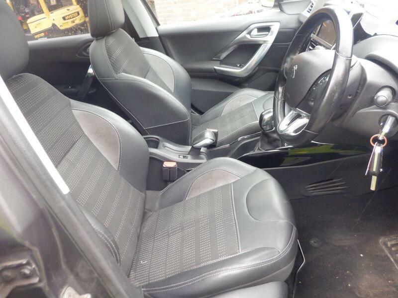 Peugeot 2008 1.2 Puretech Allure Premium Euro 6 Ss LR19BCV Grey #3