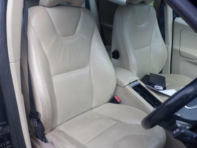 Volvo XC60 2.4D Se Lux Premium Geartronic Euro 4 YS09KFP Grey #4