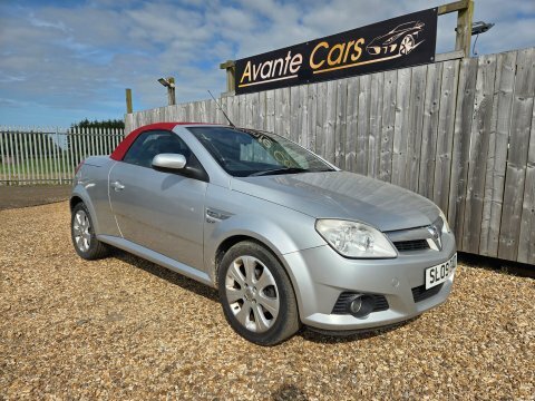 Vauxhall Tigra Exclusiv 16V Red Black