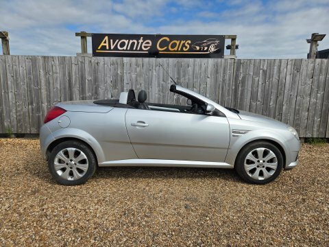 Vauxhall Tigra Exclusiv 16V Red Black #4