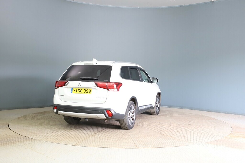 Mitsubishi Outlander Di-d 4 U5333 Ulez White #4