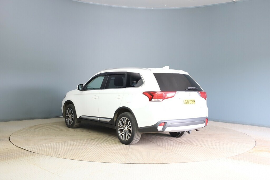 Mitsubishi Outlander Di-d 4 U5333 Ulez White #2